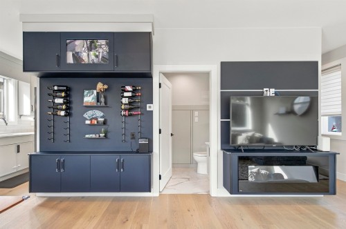 2178 Renfrew Street, Vancouver, BC 