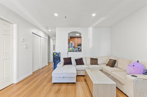 302-3638 Rae Avenue, Vancouver, BC 