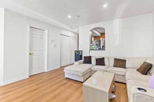 302-3638 Rae Avenue, Vancouver, BC 