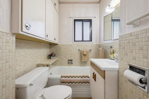 3587 Triumph Street, Vancouver, BC 