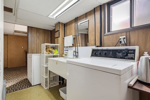 3587 Triumph Street, Vancouver, BC 