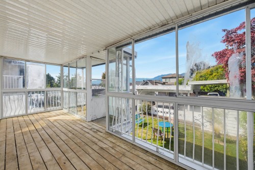 3587 Triumph Street, Vancouver, BC 