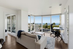 1401-907 Beach Avenue Vancouver, BC V6Z 2R3