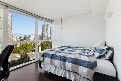 1401-907 Beach Avenue, Vancouver, BC 