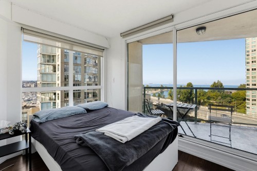 1401-907 Beach Avenue, Vancouver, BC 