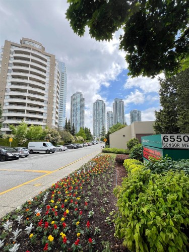 401-4830 Bennett Street, Burnaby, BC 