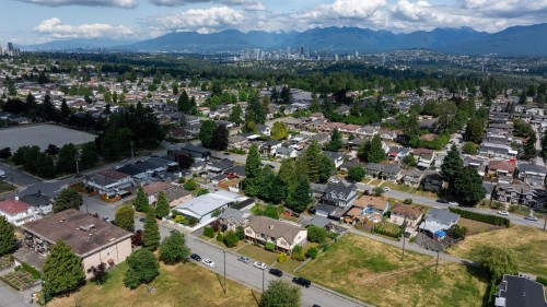 6775 -6777 Balmoral Street, Burnaby, BC 