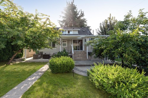 321 Sixth Avenue, New Westminster, BC 