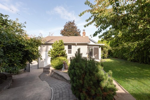 321 Sixth Avenue, New Westminster, BC 