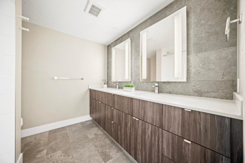 1208-1788 Columbia Street, Vancouver, BC 