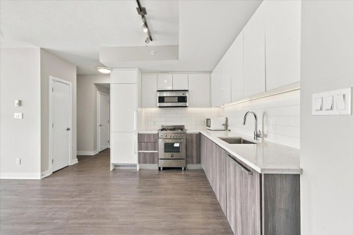 3708-4900 Lennox Lane, Burnaby, BC 