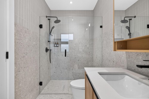 2-58 40Th Avenue E, Vancouver, BC 