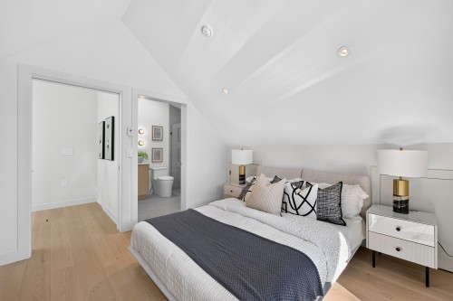 2-58 40Th Avenue E, Vancouver, BC 