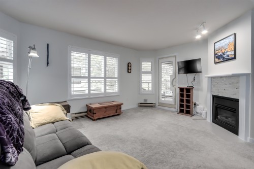 205-1535 Chesterfield Avenue, North Vancouver, BC 