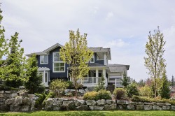 1001 Jay Crescent Squamish, BC V8B 0P2