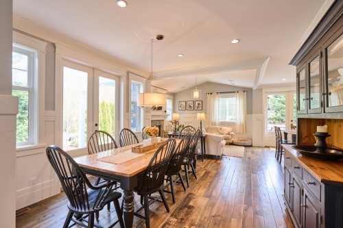 1001 Jay Crescent, Squamish, BC 