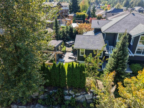 1001 Jay Crescent, Squamish, BC 