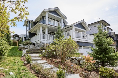 1001 Jay Crescent, Squamish, BC 