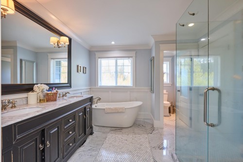 1001 Jay Crescent, Squamish, BC 