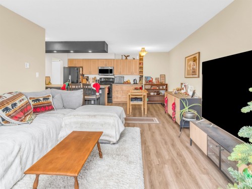 417-1210 Pacific Street, Coquitlam, BC 