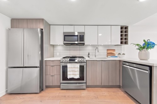 357 16Th Avenue E, Vancouver, BC 