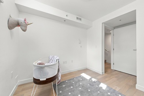 357 16Th Avenue E, Vancouver, BC 