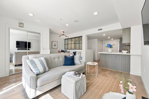 357 16Th Avenue E, Vancouver, BC 