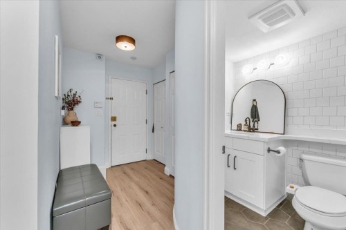 102-320 2Nd Street W, North Vancouver, BC 
