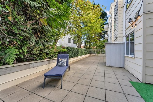 102-320 2Nd Street W, North Vancouver, BC 