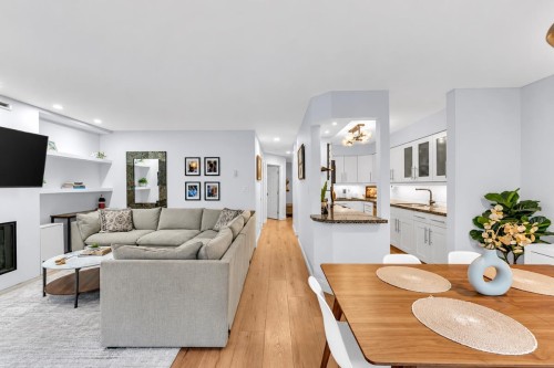 102-320 2Nd Street W, North Vancouver, BC 