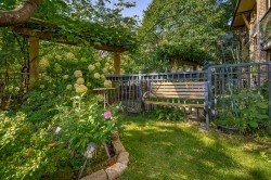 107-1633 Mackay Avenue North Vancouver, BC V7P 0A2