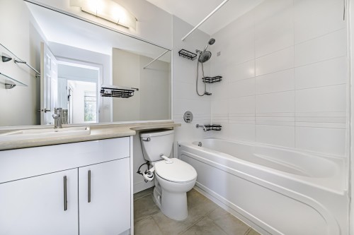107-1633 Mackay Avenue, North Vancouver, BC 