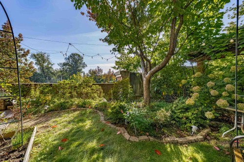 107-1633 Mackay Avenue, North Vancouver, BC 