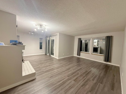 Up-2217 Hillside Avenue , Coquitlam, BC V3K 1L3 3