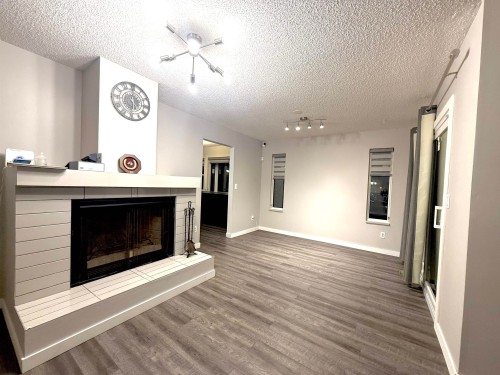 Up-2217 Hillside Avenue , Coquitlam, BC V3K 1L3 4