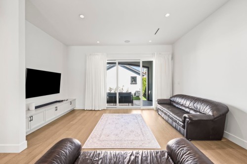 4347 Georgia Street, Burnaby, BC 