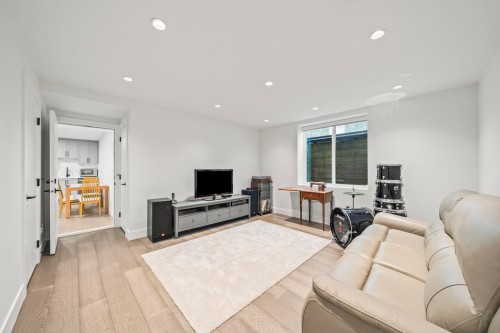 4347 Georgia Street, Burnaby, BC 