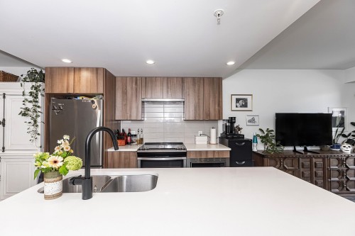 307-1365 Pemberton Avenue, Squamish, BC 