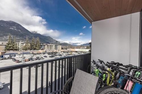 307-1365 Pemberton Avenue, Squamish, BC 