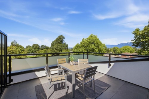 1-3018 19Th Avenue E, Vancouver, BC 