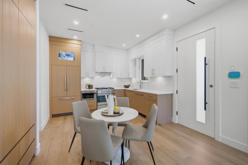 1-3018 19Th Avenue E, Vancouver, BC 