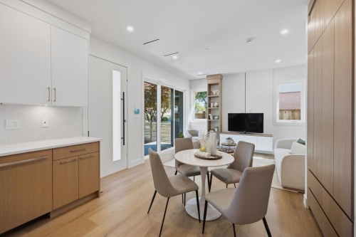 1-3018 19Th Avenue E, Vancouver, BC 