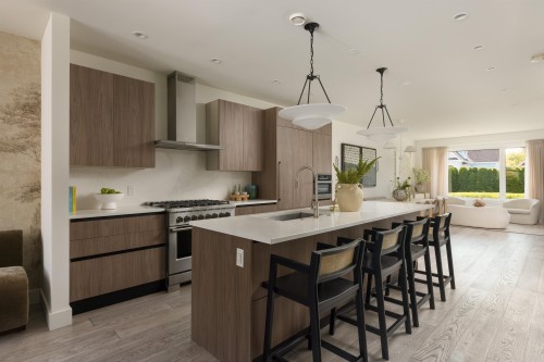 238 19Th Street E, North Vancouver, BC 