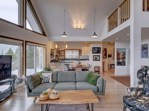 5280 Cecil Hill Road, Madeira Park, BC 