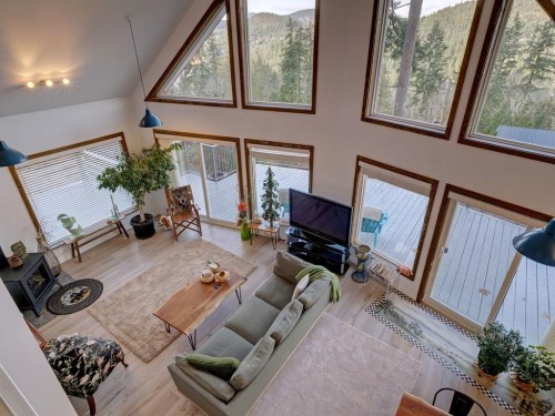 5280 Cecil Hill Road, Madeira Park, BC 