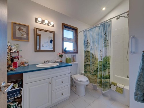 5280 Cecil Hill Road, Madeira Park, BC 