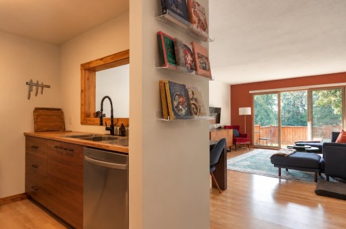 30-622 Farnham Road, Gibsons, BC 