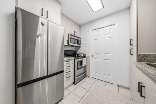210-5281 Oakmount Crescent, Burnaby, BC 