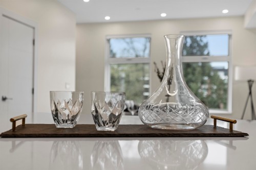 311-342 Mountain Highway, North Vancouver, BC 
