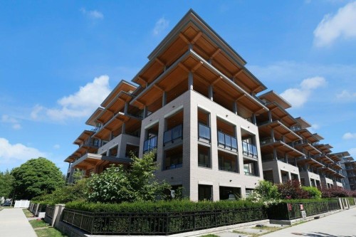 421-7588 16Th Street, Burnaby, BC 